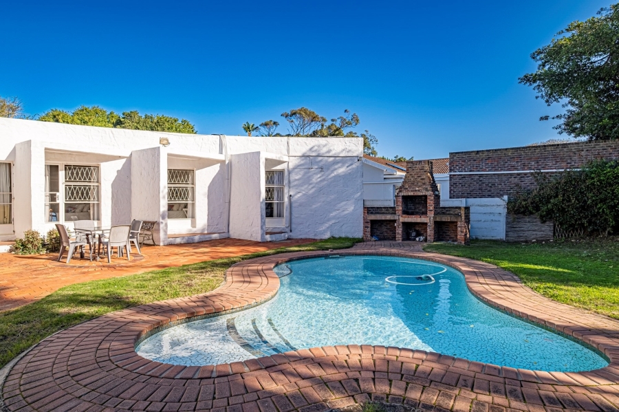 3 Bedroom Property for Sale in Summerstrand Eastern Cape